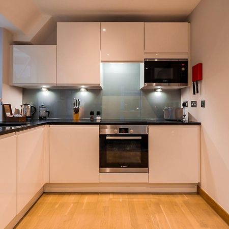Barbican Serviced Apartments By Lovelystay Лондон Екстер'єр фото
