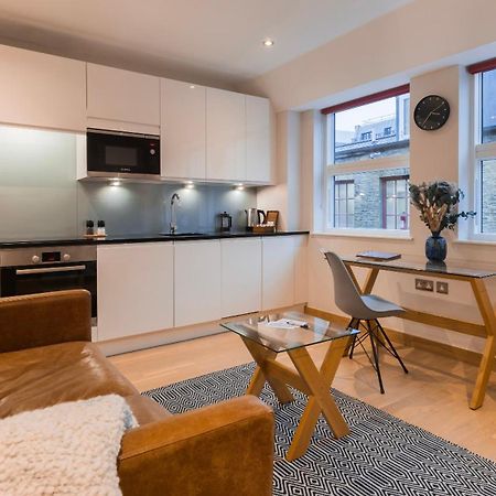 Barbican Serviced Apartments By Lovelystay Лондон Екстер'єр фото