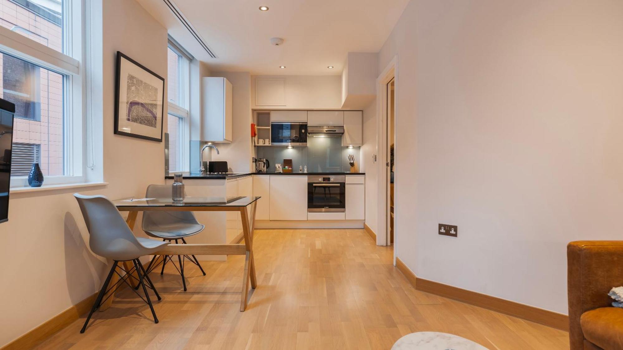Barbican Serviced Apartments By Lovelystay Лондон Екстер'єр фото