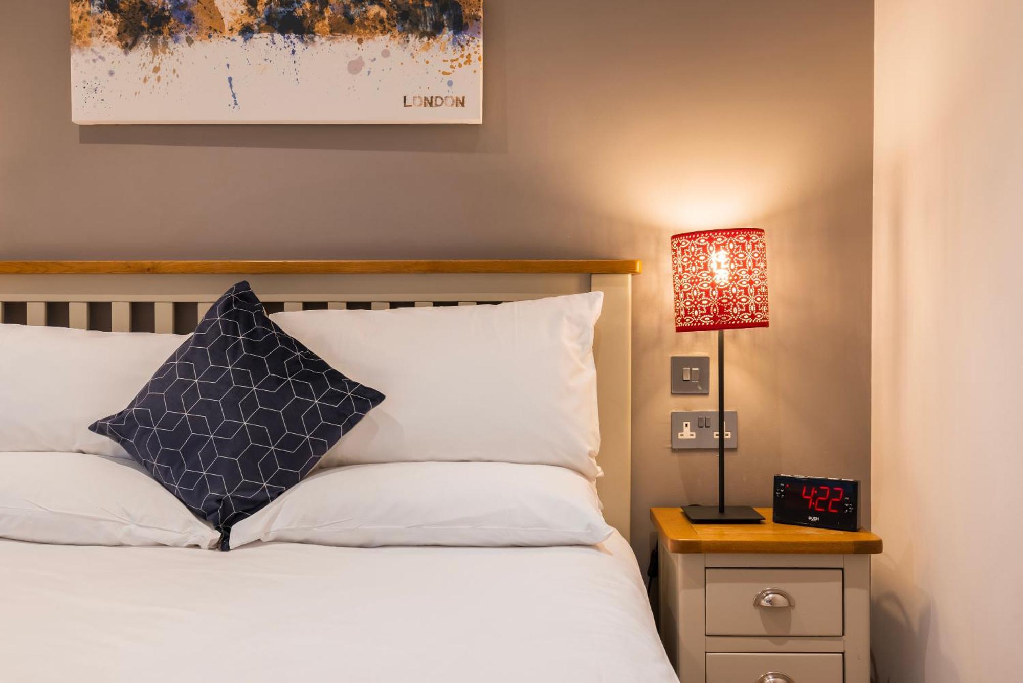 Barbican Serviced Apartments By Lovelystay Лондон Екстер'єр фото