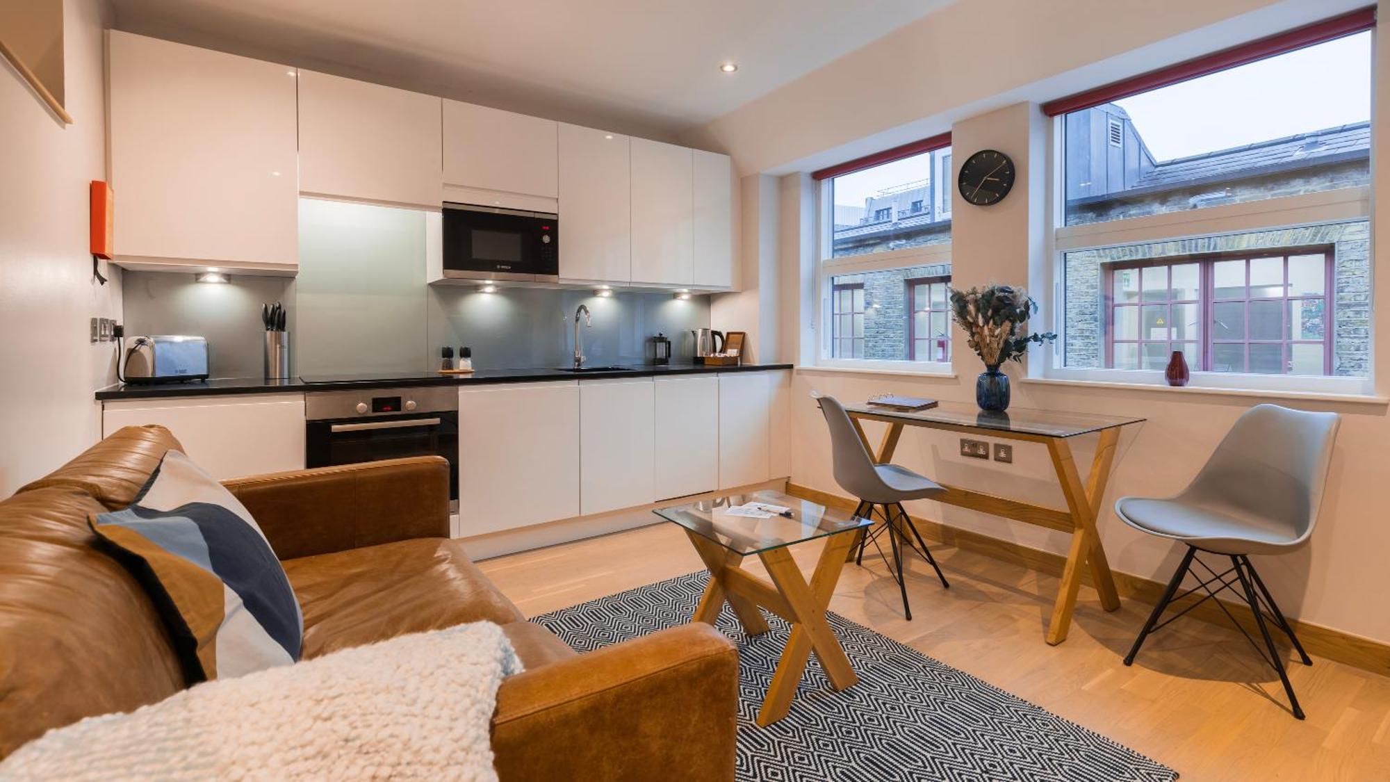 Barbican Serviced Apartments By Lovelystay Лондон Екстер'єр фото