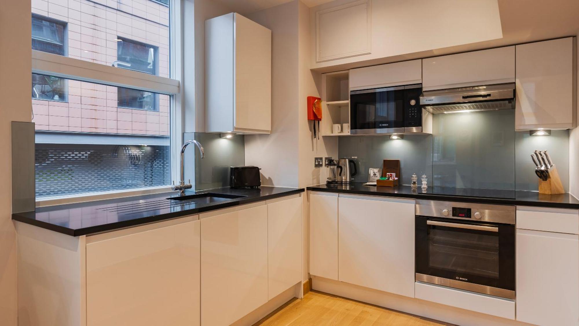 Barbican Serviced Apartments By Lovelystay Лондон Екстер'єр фото