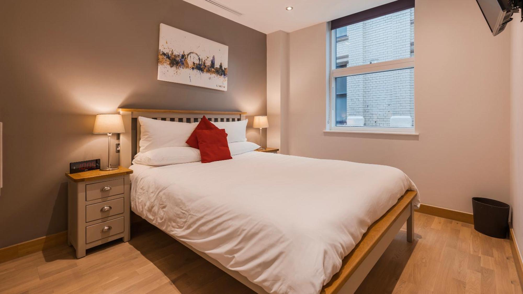 Barbican Serviced Apartments By Lovelystay Лондон Екстер'єр фото