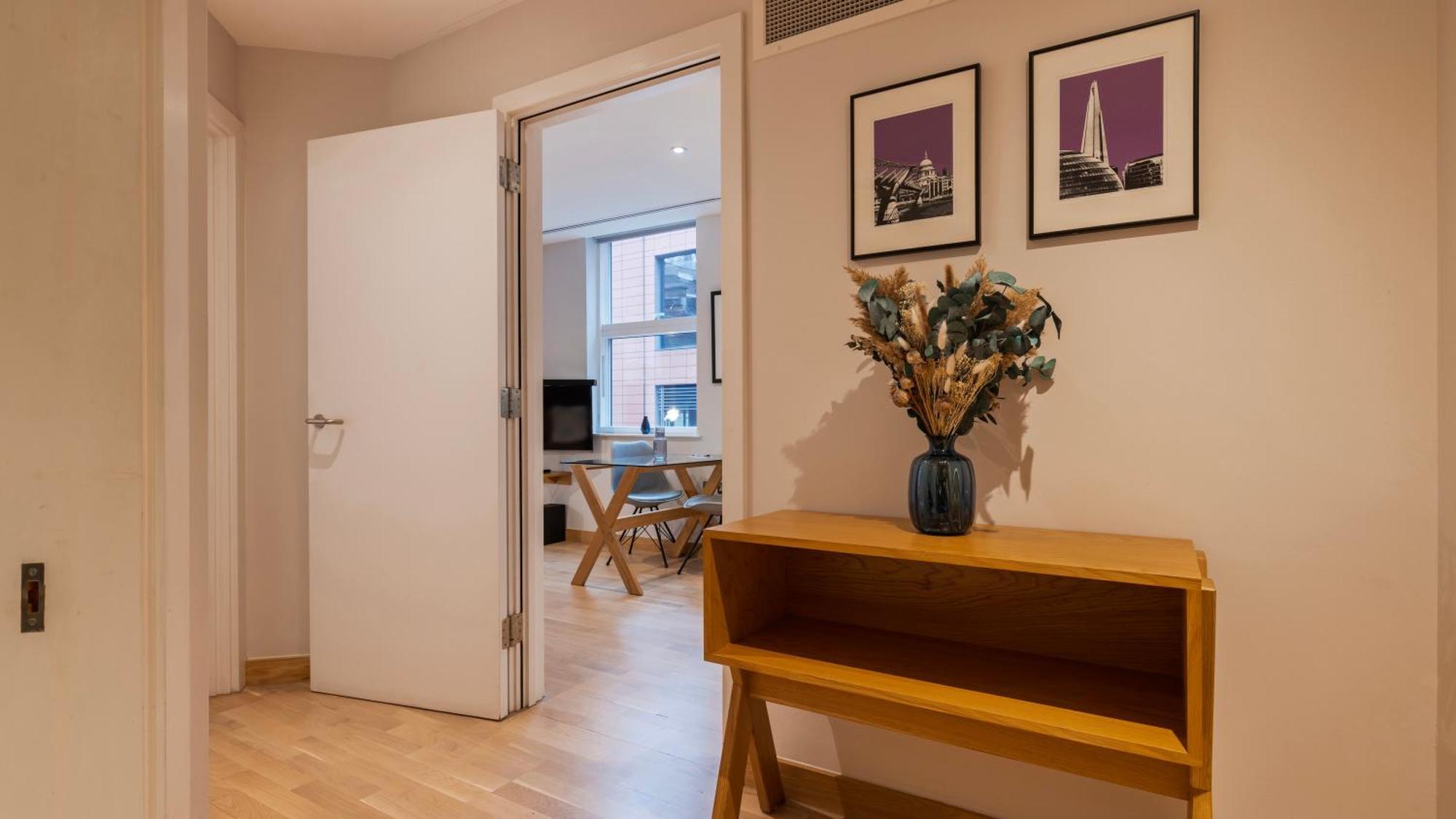 Barbican Serviced Apartments By Lovelystay Лондон Екстер'єр фото