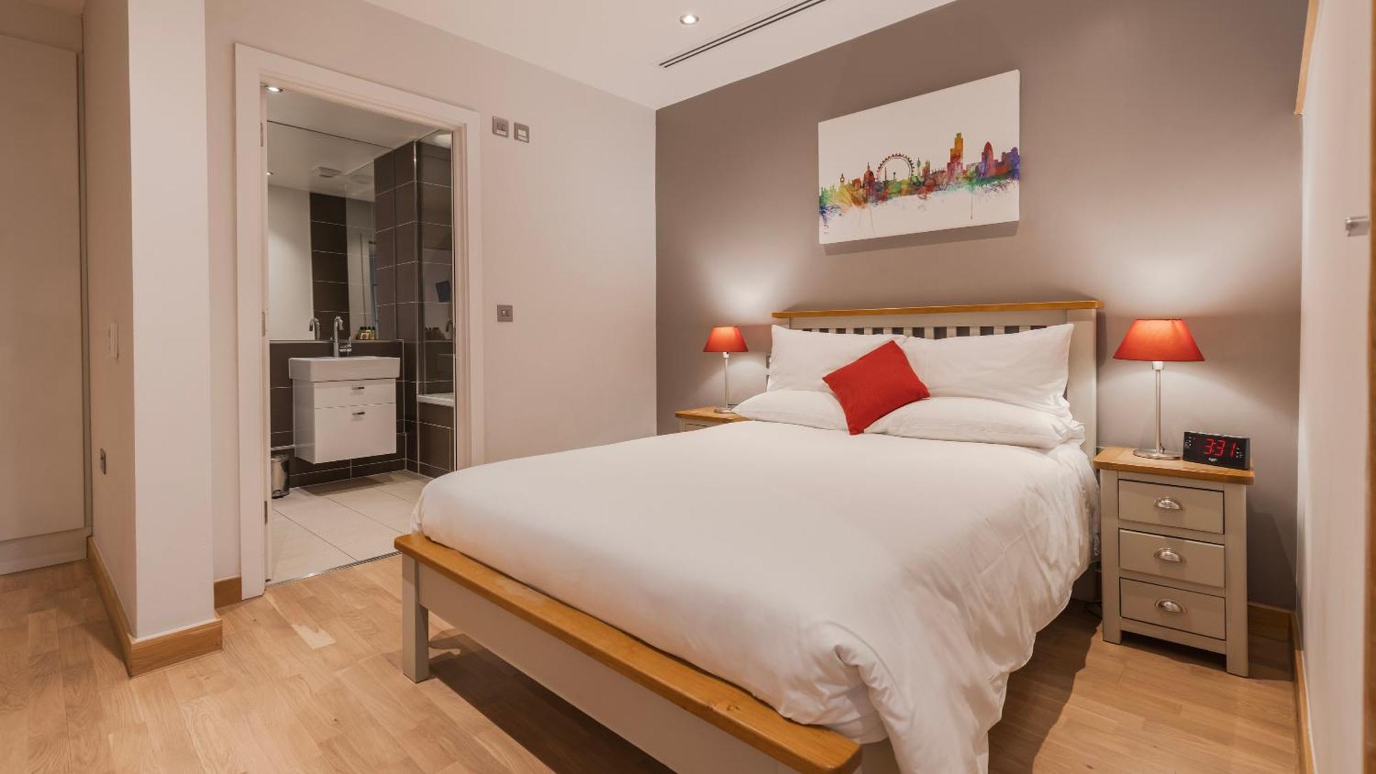 Barbican Serviced Apartments By Lovelystay Лондон Екстер'єр фото