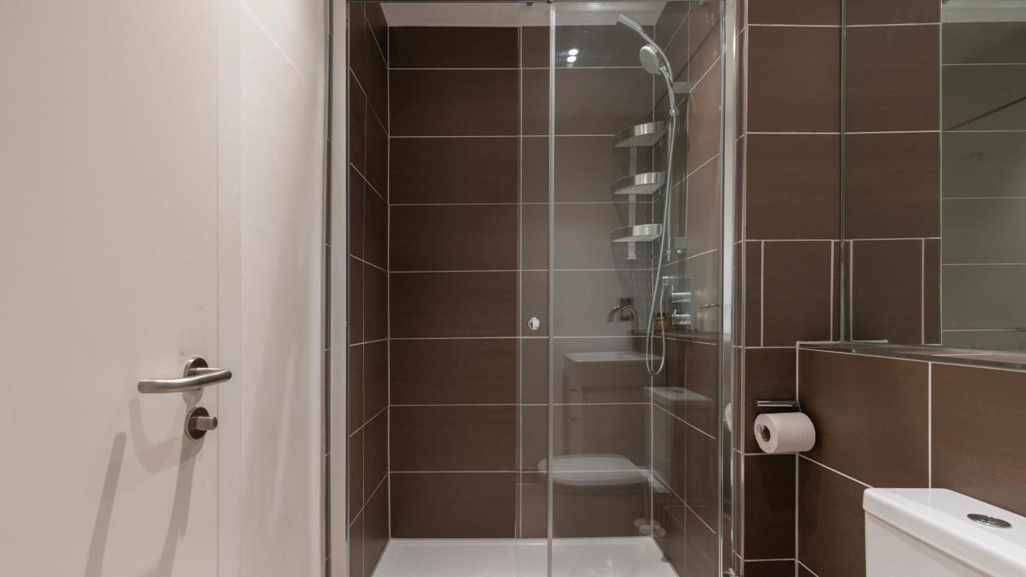 Barbican Serviced Apartments By Lovelystay Лондон Екстер'єр фото