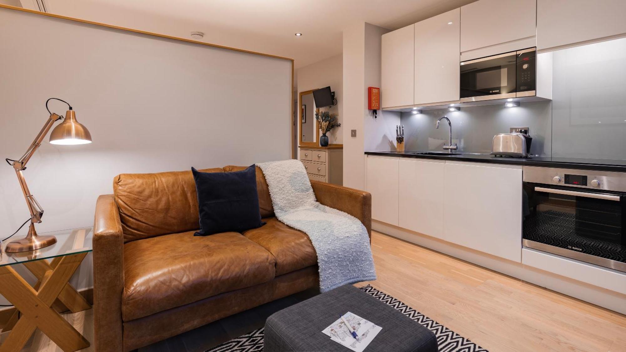 Barbican Serviced Apartments By Lovelystay Лондон Екстер'єр фото