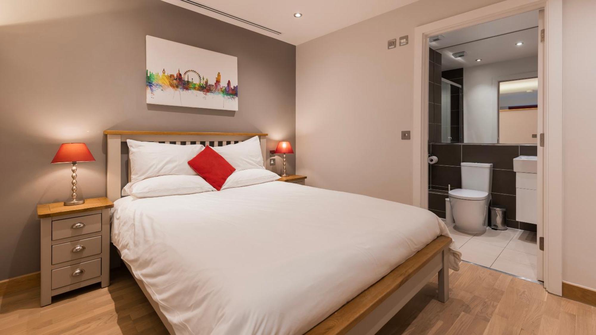 Barbican Serviced Apartments By Lovelystay Лондон Екстер'єр фото